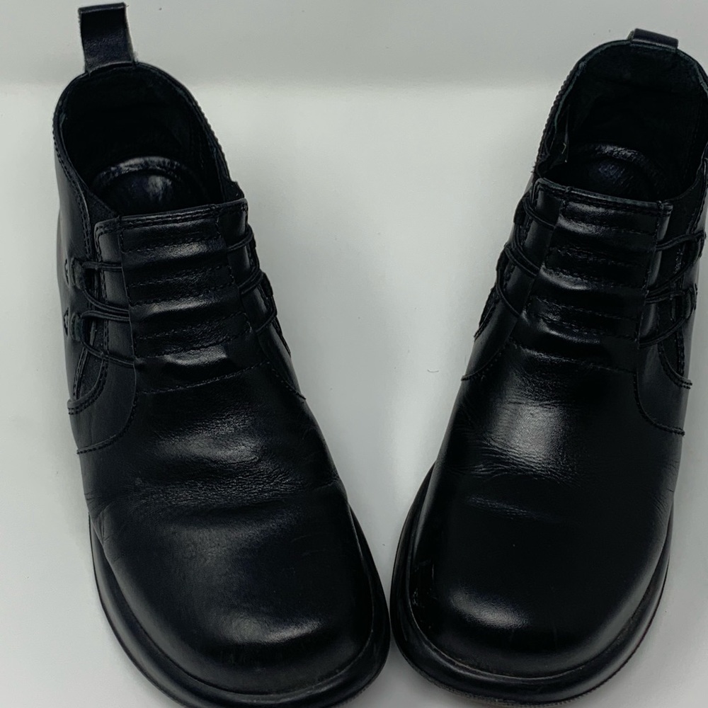 Dansko Portugal Navy Boot (looks black) with elastic side